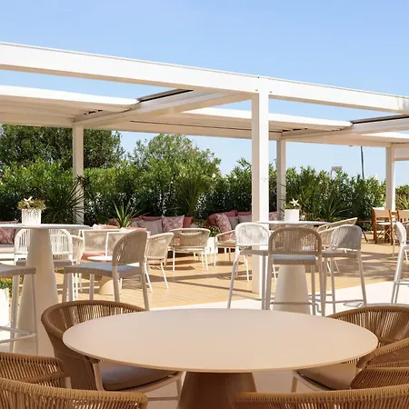 Aurora Hotel 4*
