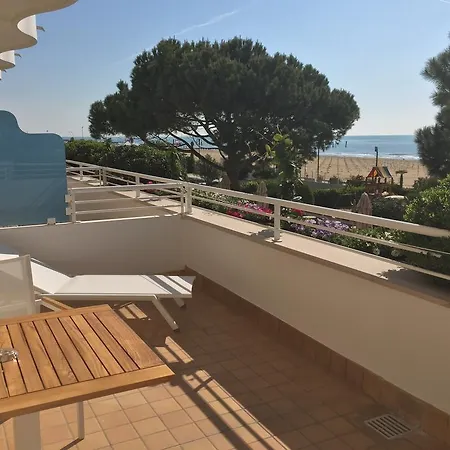 Aurora Hotel 4*