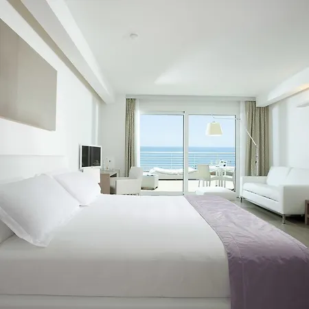 فندق Aurora 4*