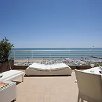 Aurora Ξενοδοχείο 4*