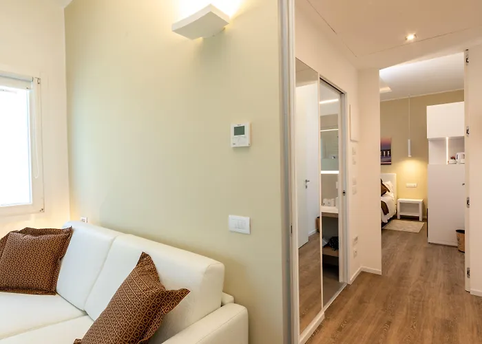 Aurora 4*