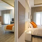 Aurora Hotel