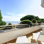 Aurora Hotel 4*