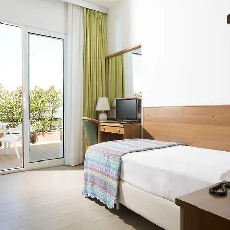 Aurora Hotel 4*