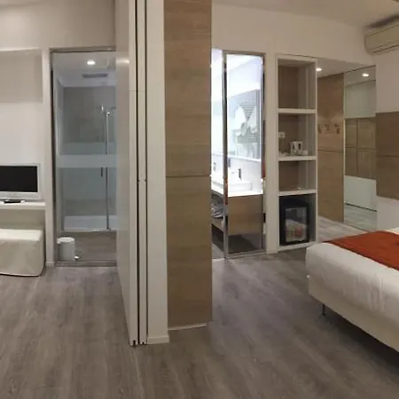 Aurora Hotel 4*