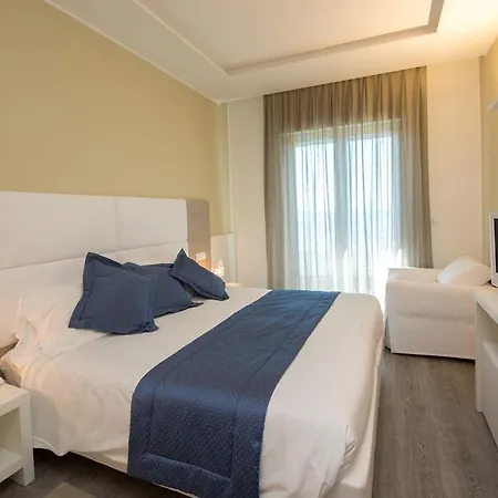Hotel Aurora 4*