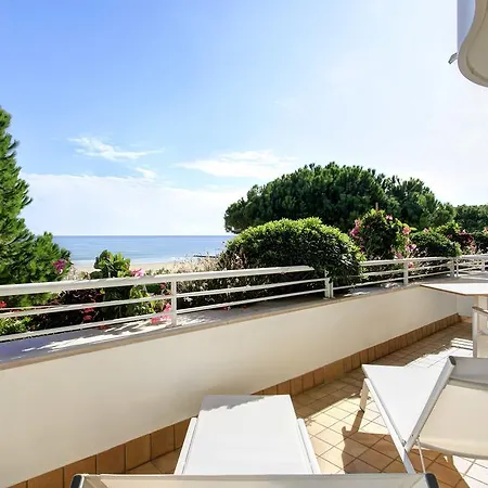 Aurora Hotel 4*